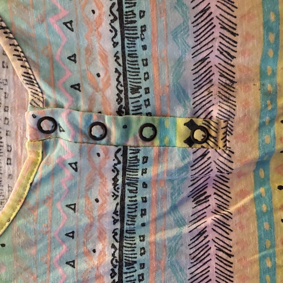 Neon tank with geometric print - Picture 3 of 4